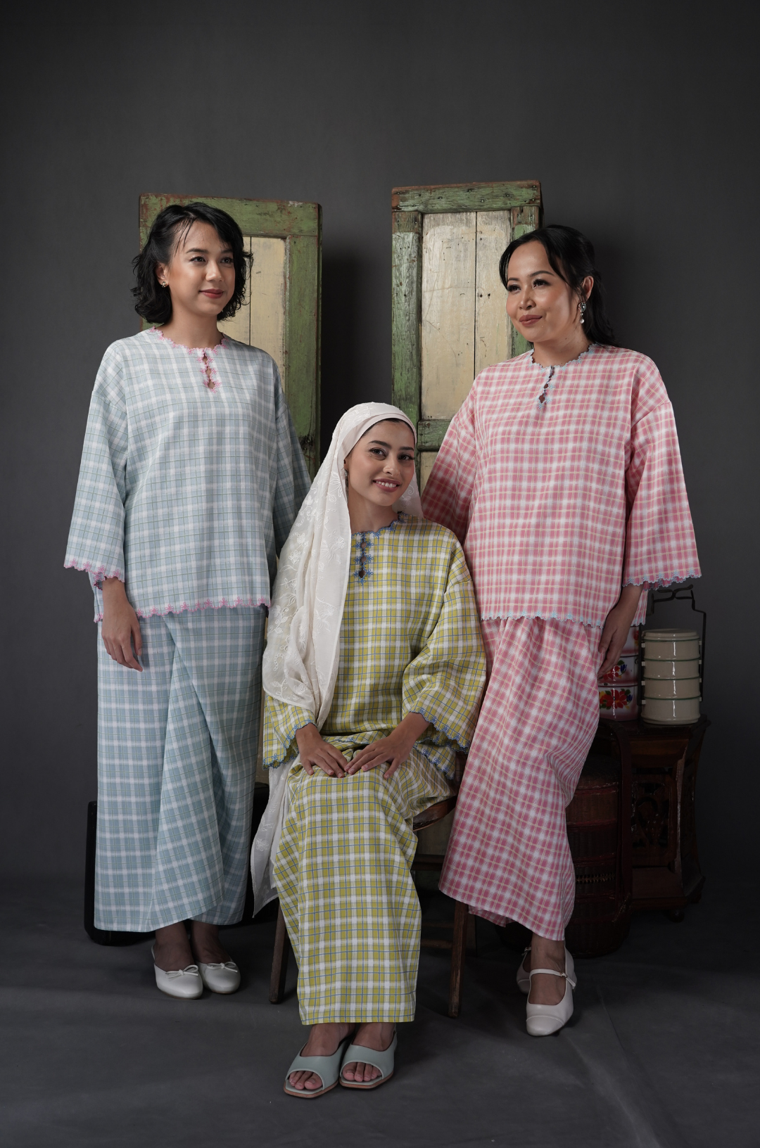 Getaran Ombak Kain Gores Hijau