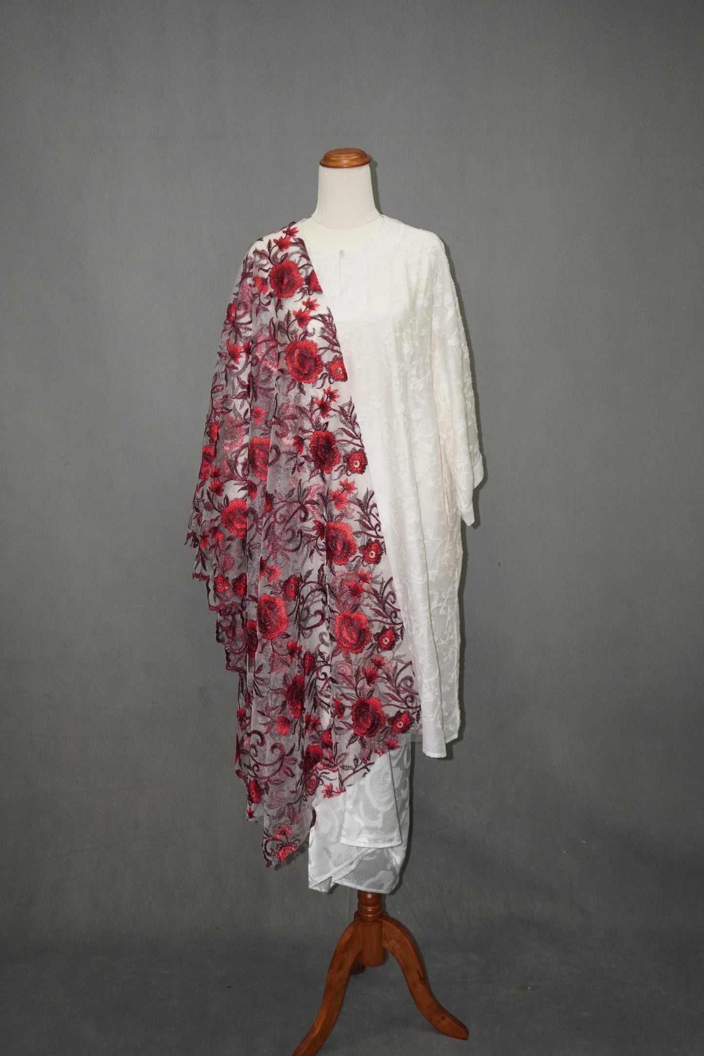 Selendang Alun Renda Merah