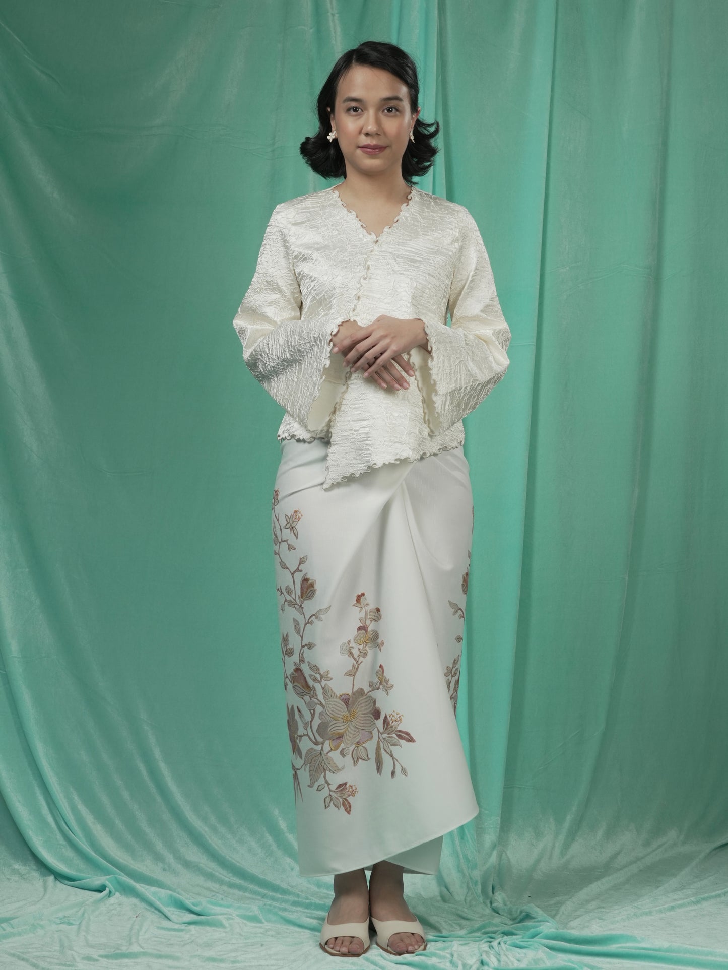Baju Kebaya Rekah Krim