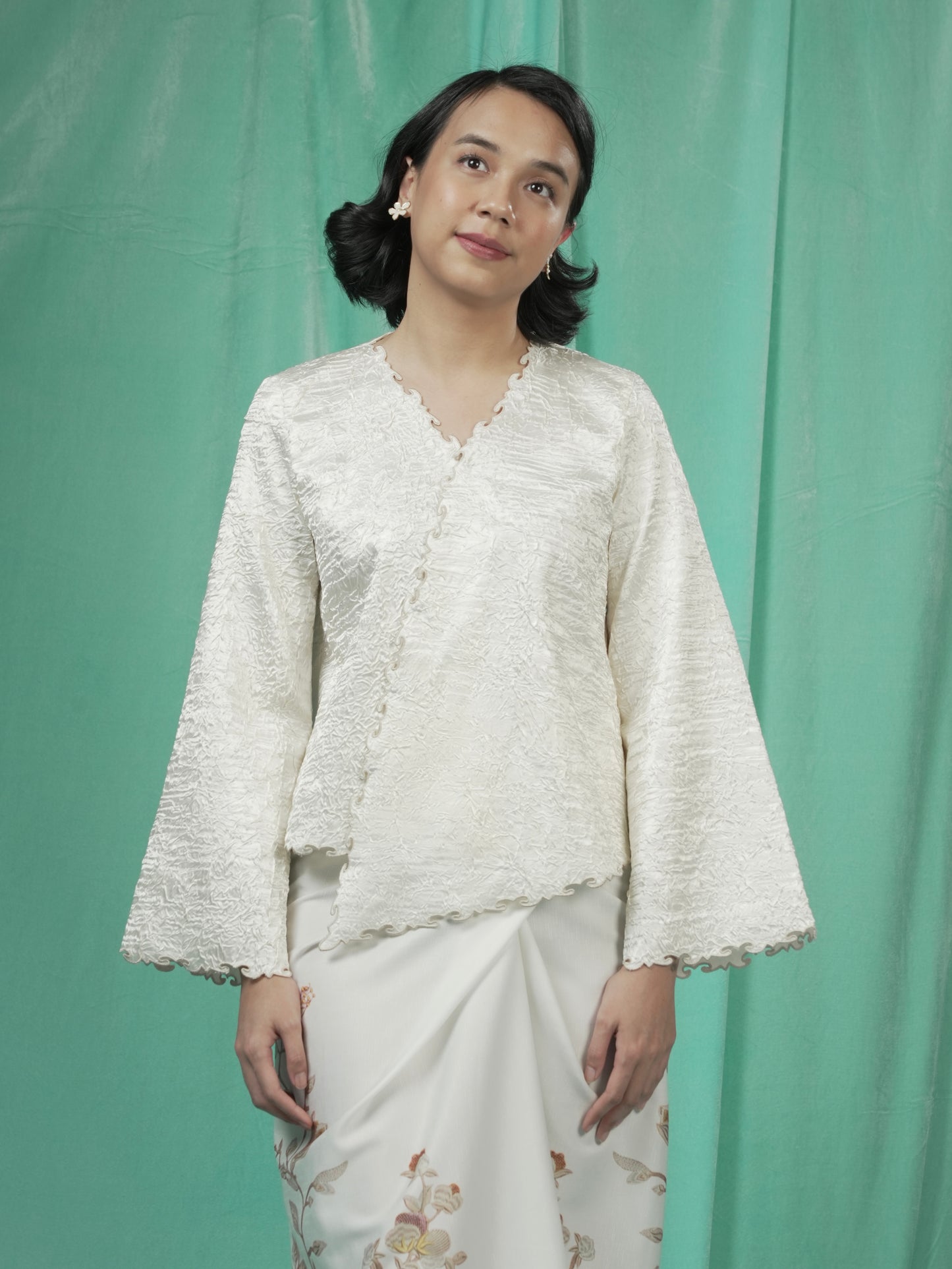 Baju Kebaya Rekah Krim