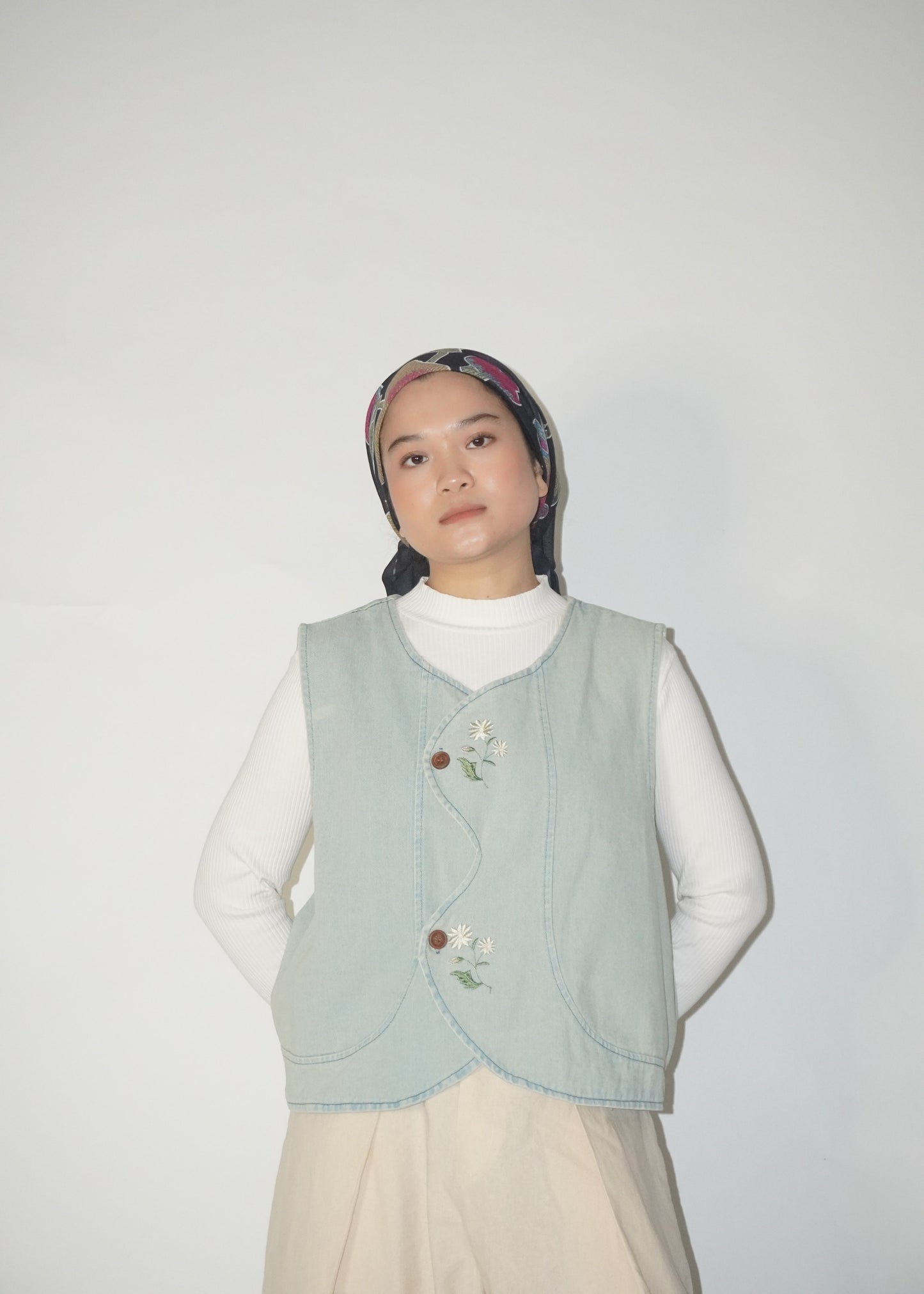 Baju Daisi TIGA-9