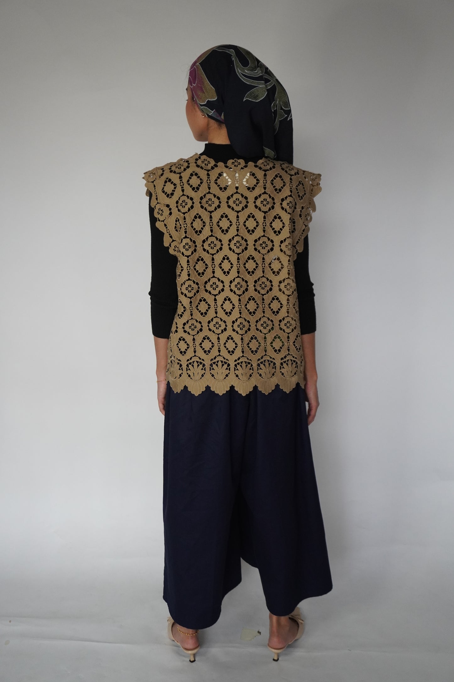 Baju Renda Brown TIGA-9