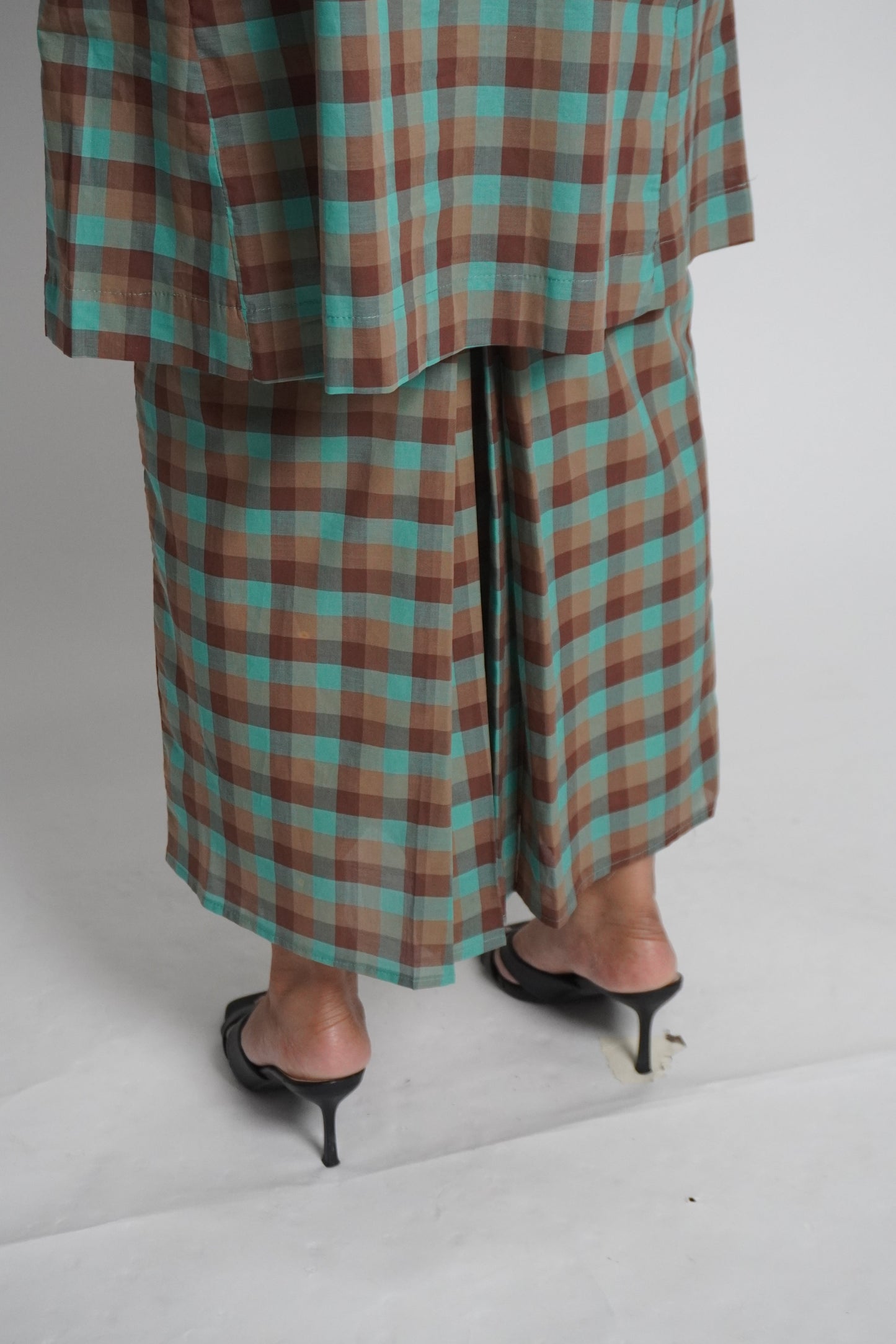 Baju Kurung Datar Biru Kotak Set