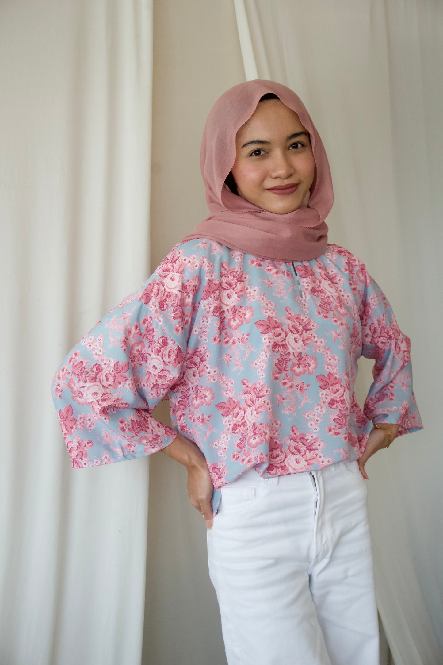 Baju Kesana Kesini in Saga