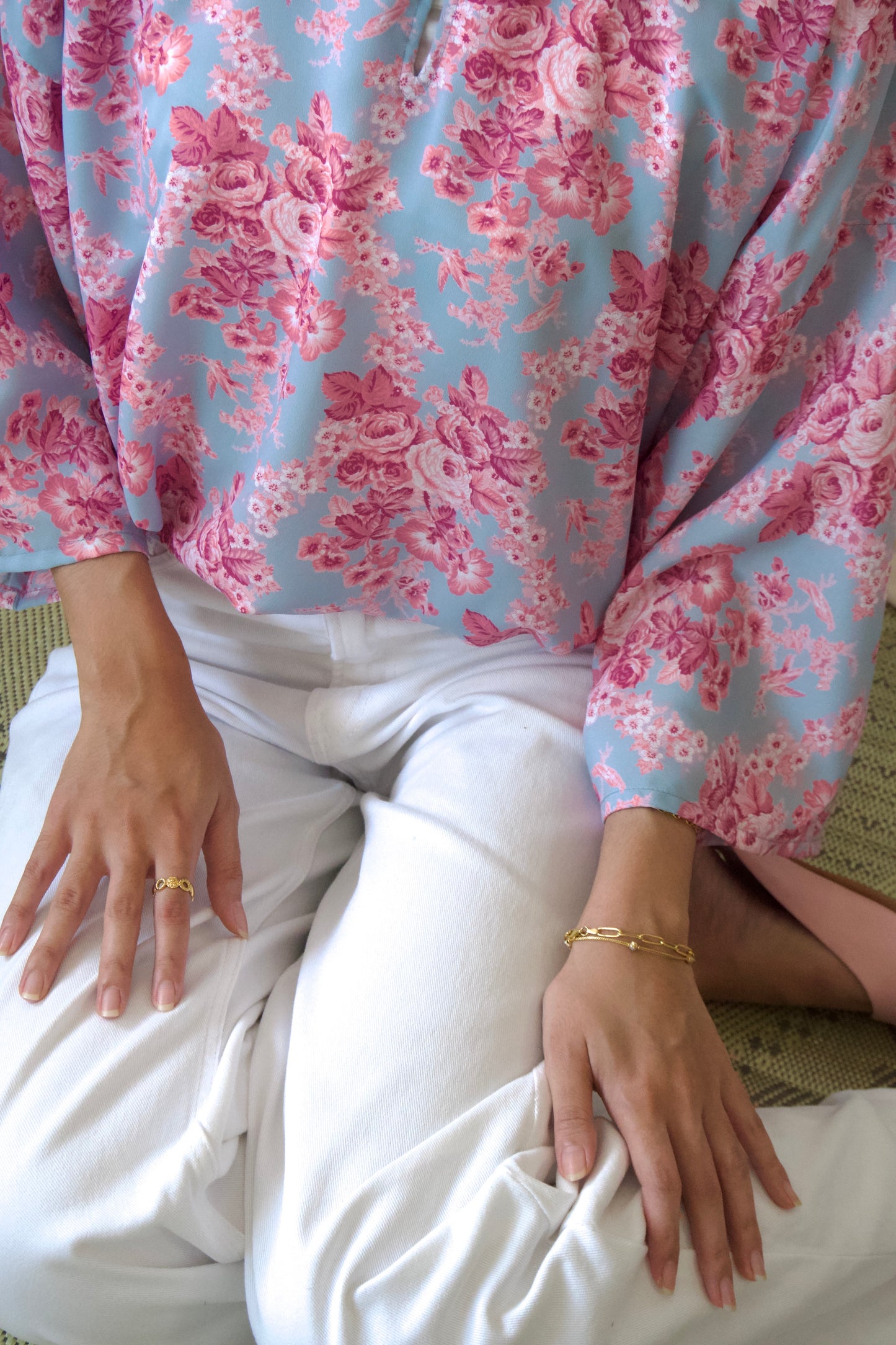 Baju Kesana Kesini in Saga