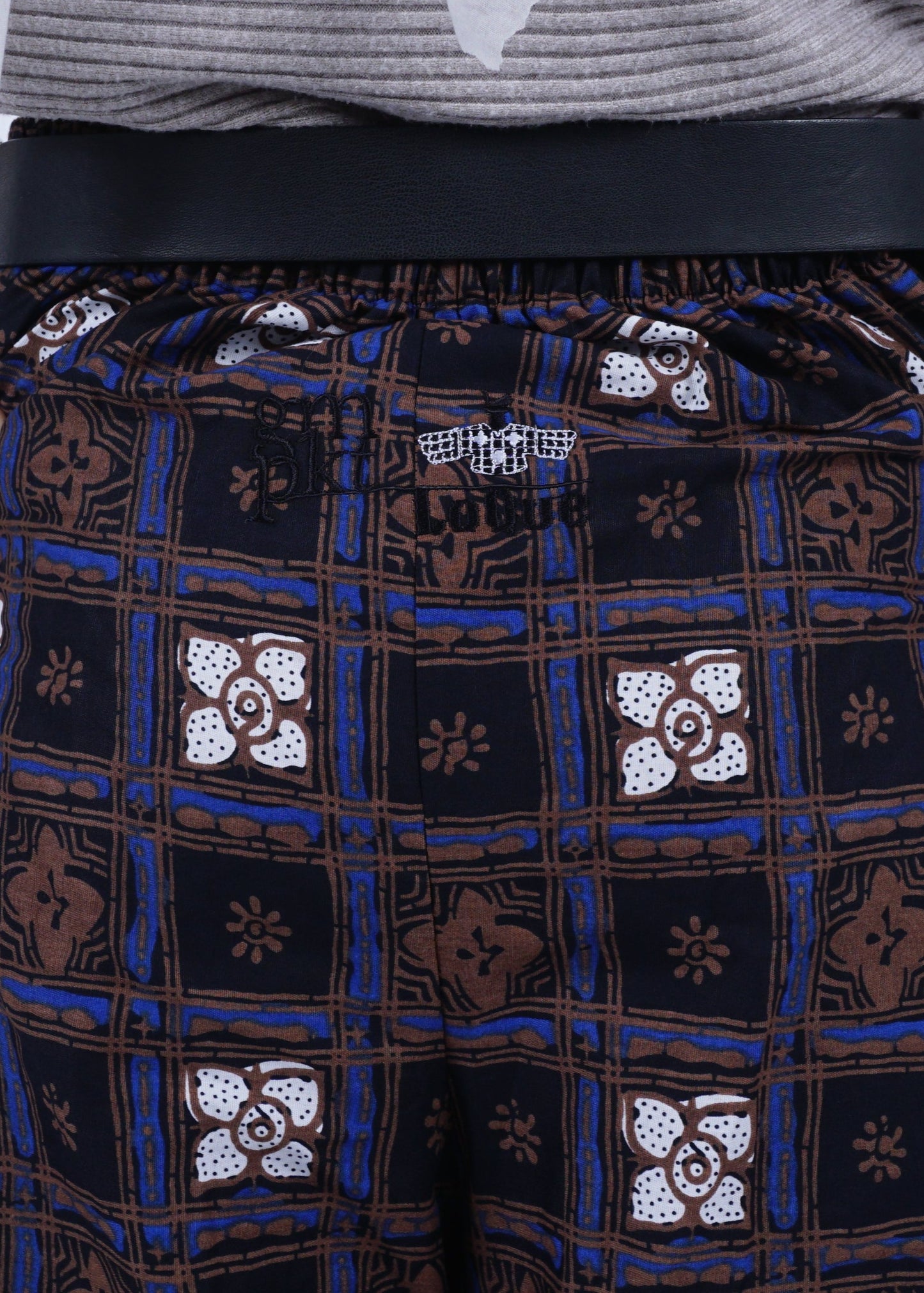 D'SLUAR Batik Rafflesia Biru