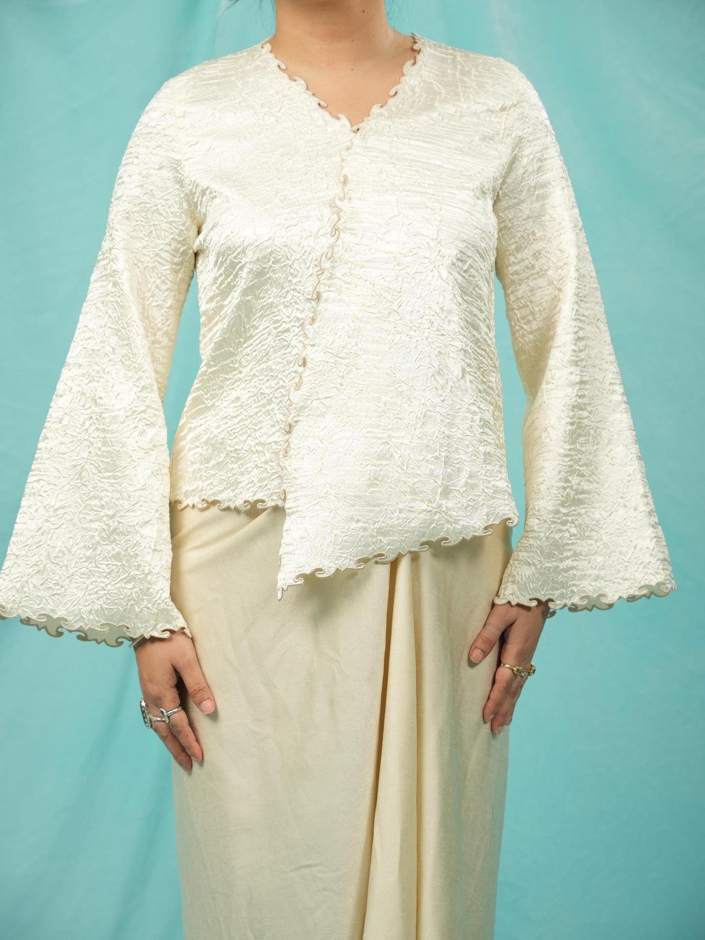 Baju Kebaya Rekah Krim
