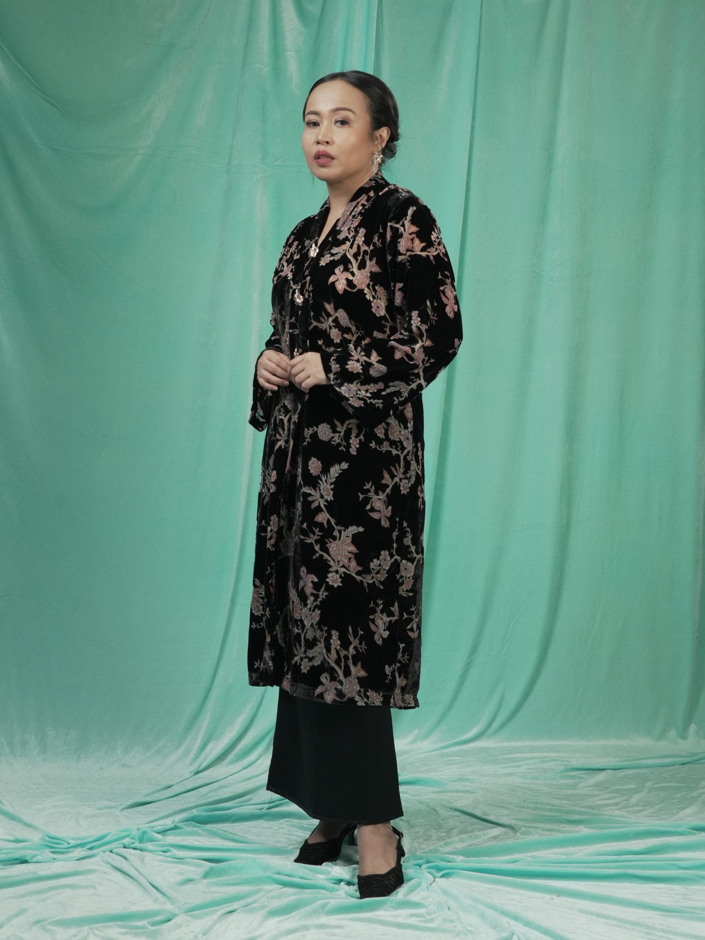 Kebaya Balada Rimba Set Hitam