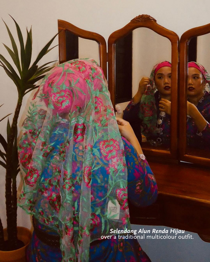 Selendang Alun Renda Hijau