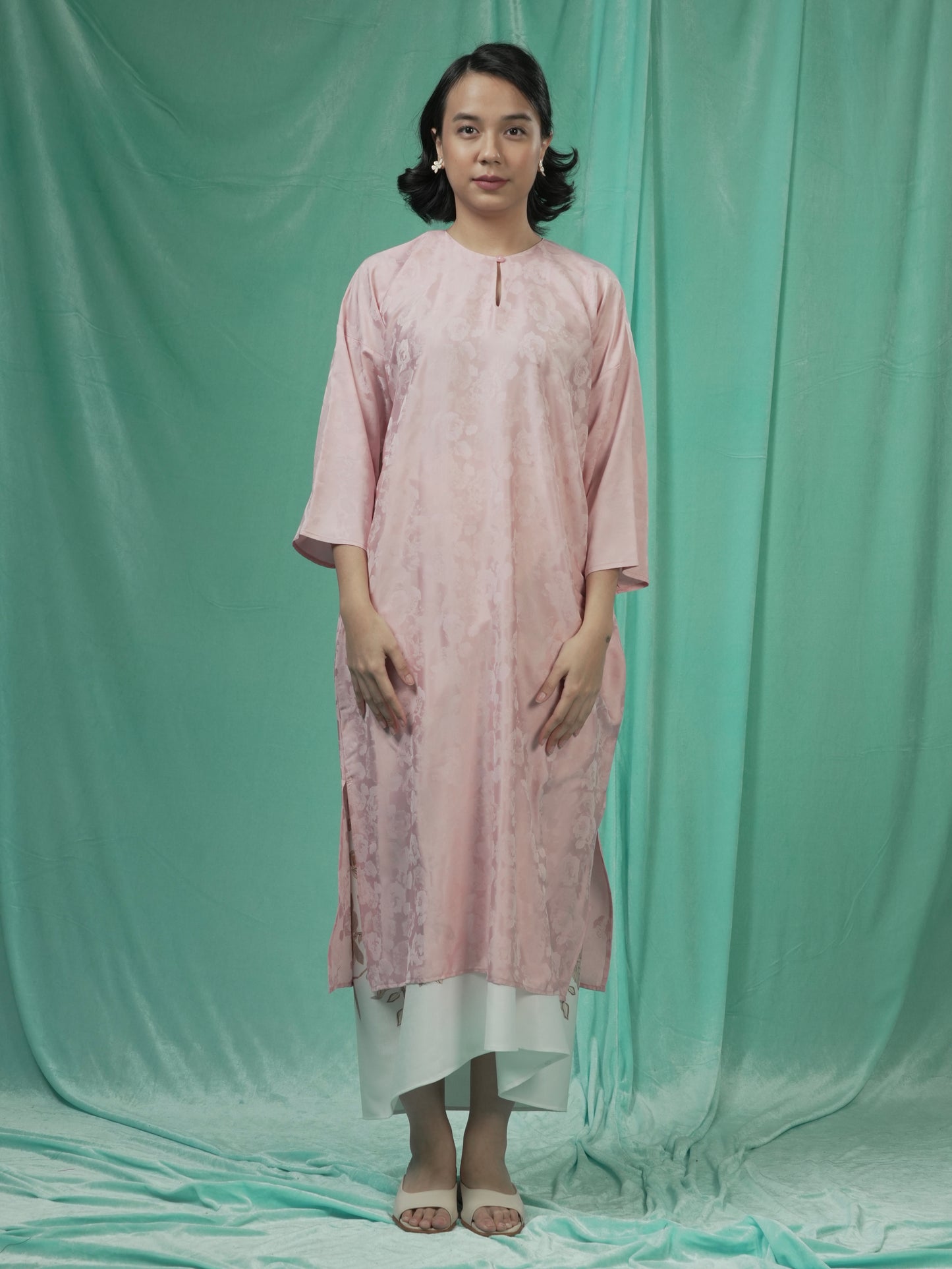 Kilat Kaftan Kurung Jambu