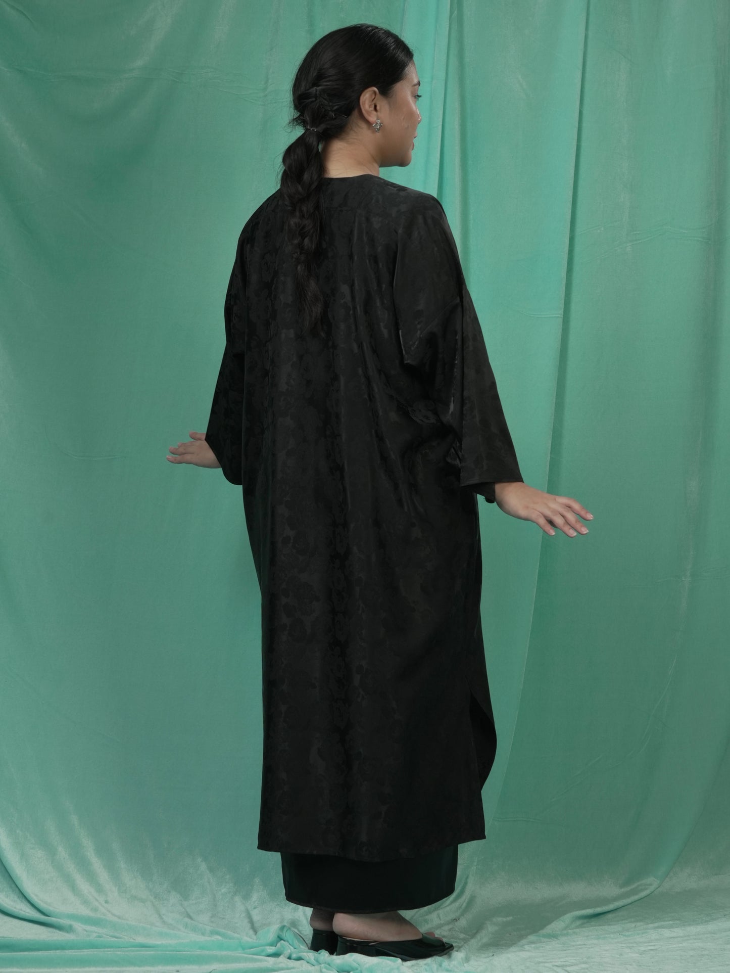 Kilat Kaftan Kurung Hitam