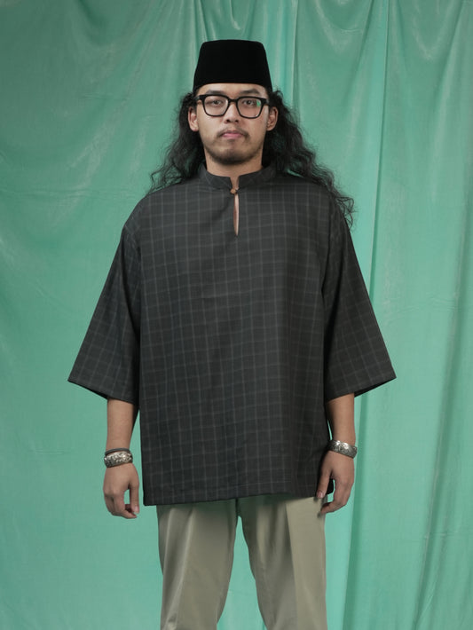 Baju Tinggi Hitam