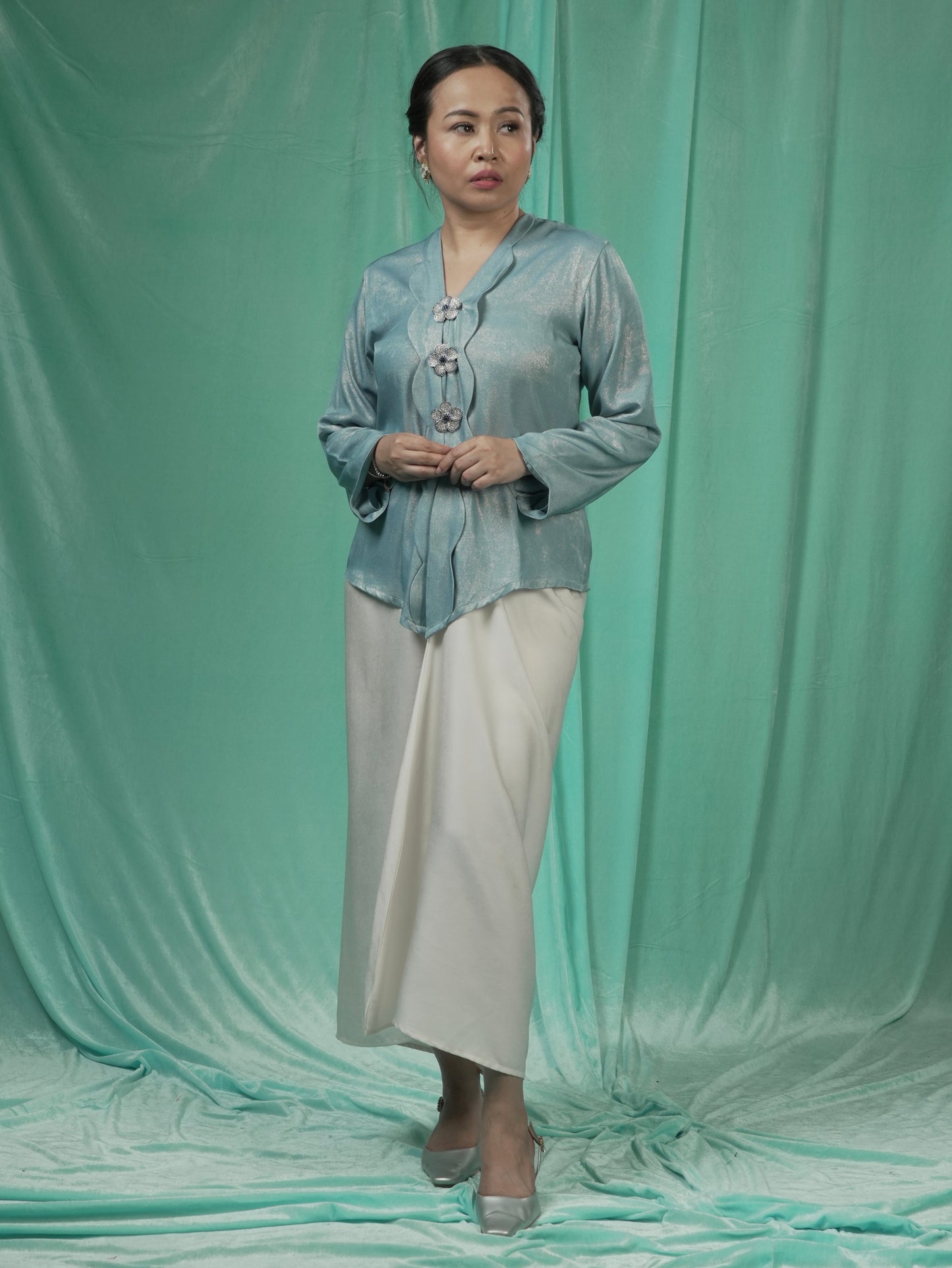 Kebaya Lilit Biru