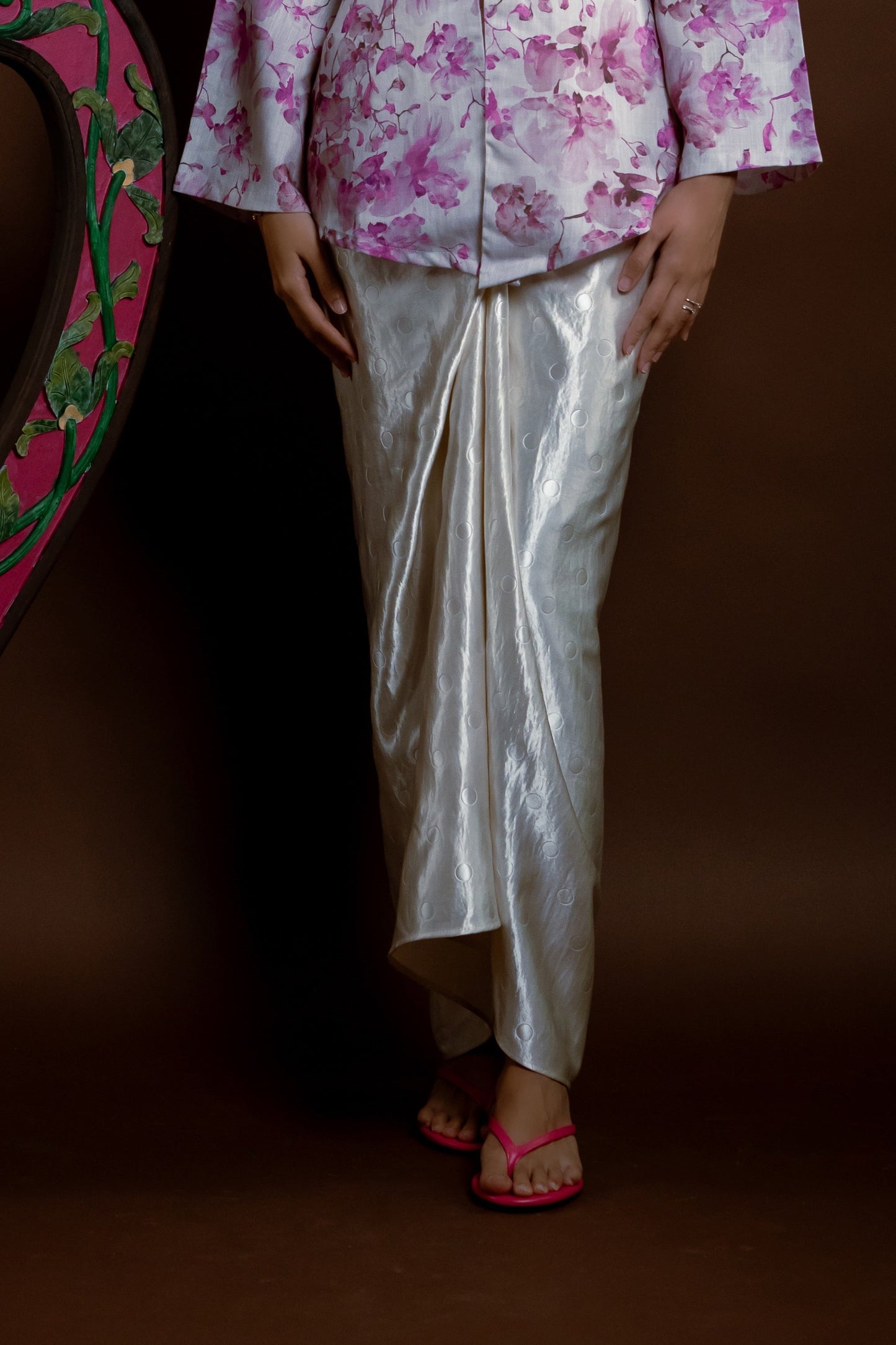 Kain Ikat Rindu Polka Putih