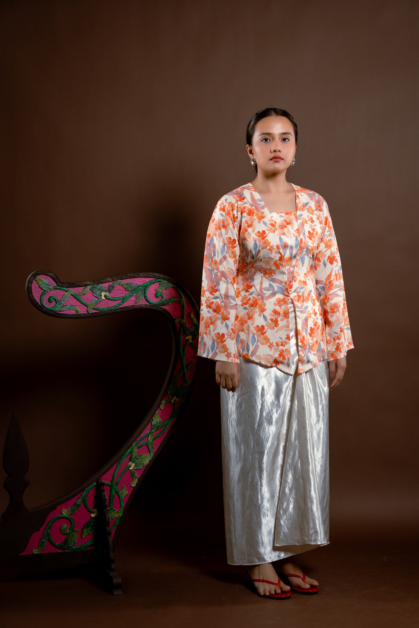 Kebaya Rindu Manja Bunga Oren
