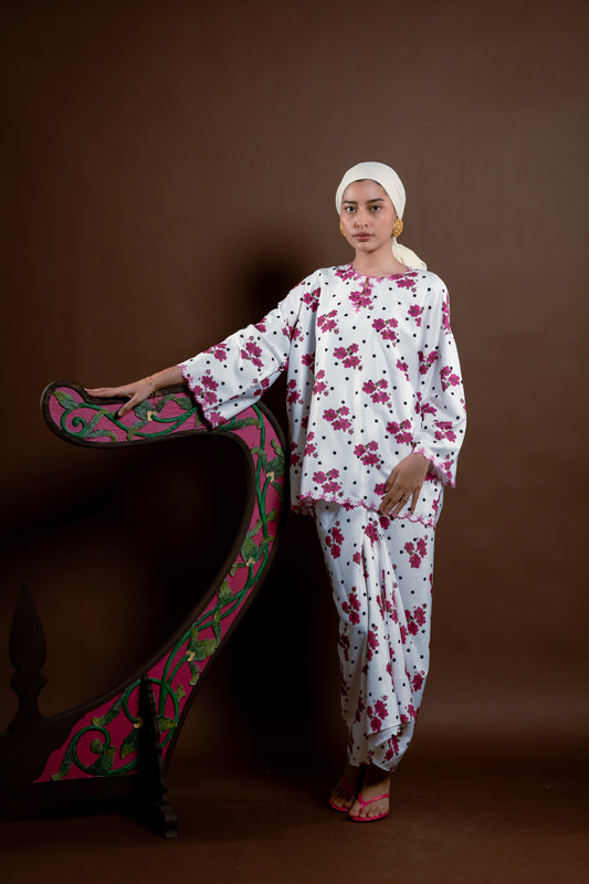 Kurung Rindu Bertaut Set Putih