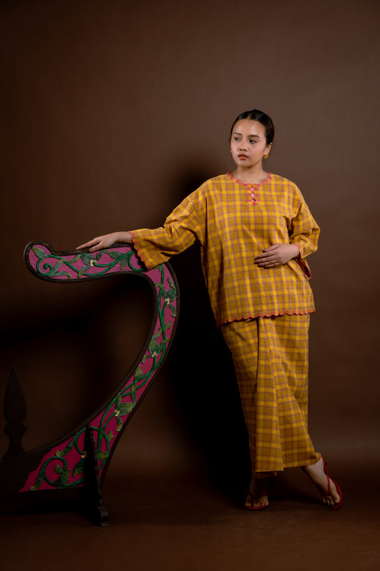 Kurung Rindu Bersemi Set Kotak Kuning