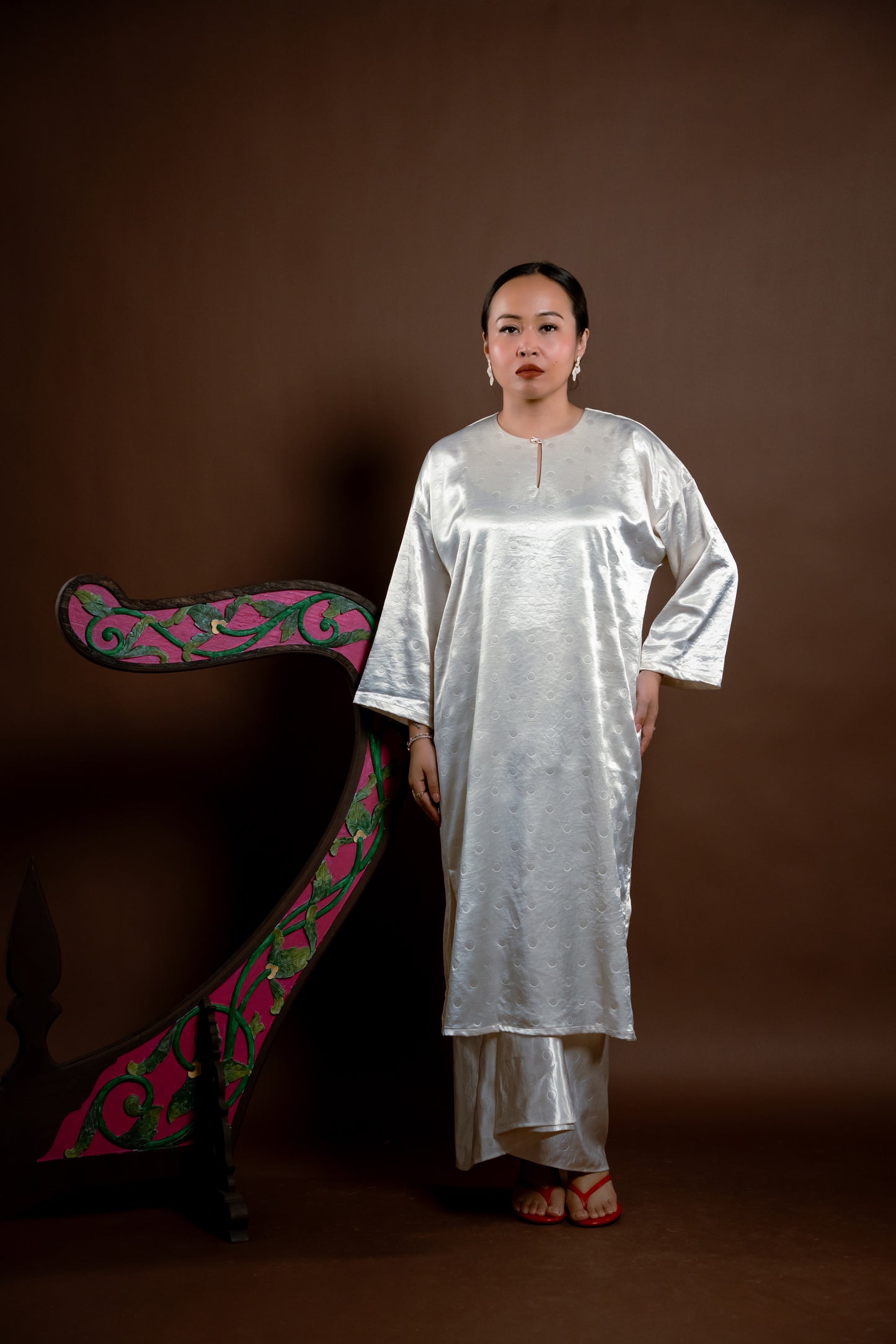 Baju Kurung Rindu Dara Polka Putih