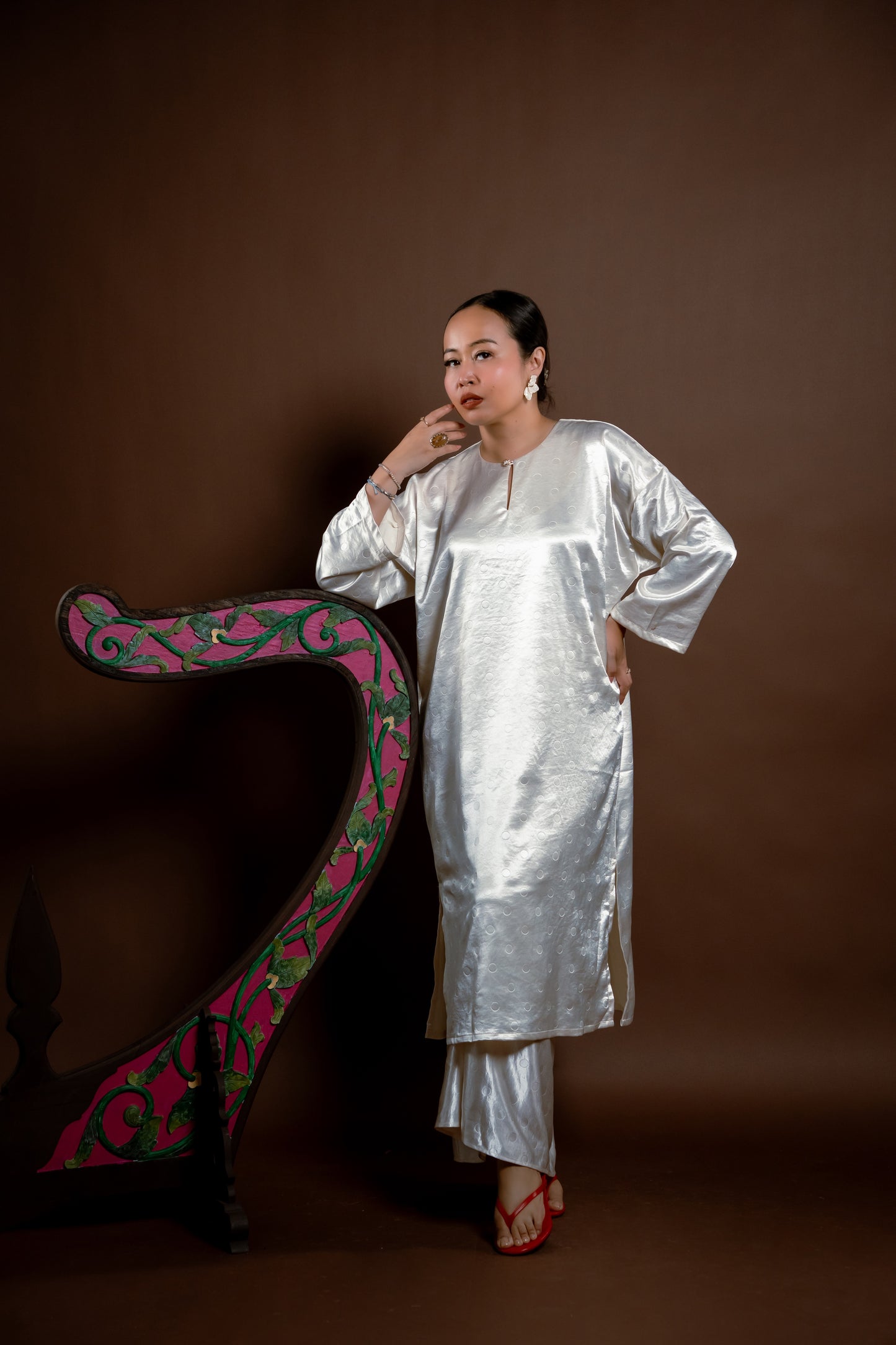 Baju Kurung Rindu Dara Polka Putih