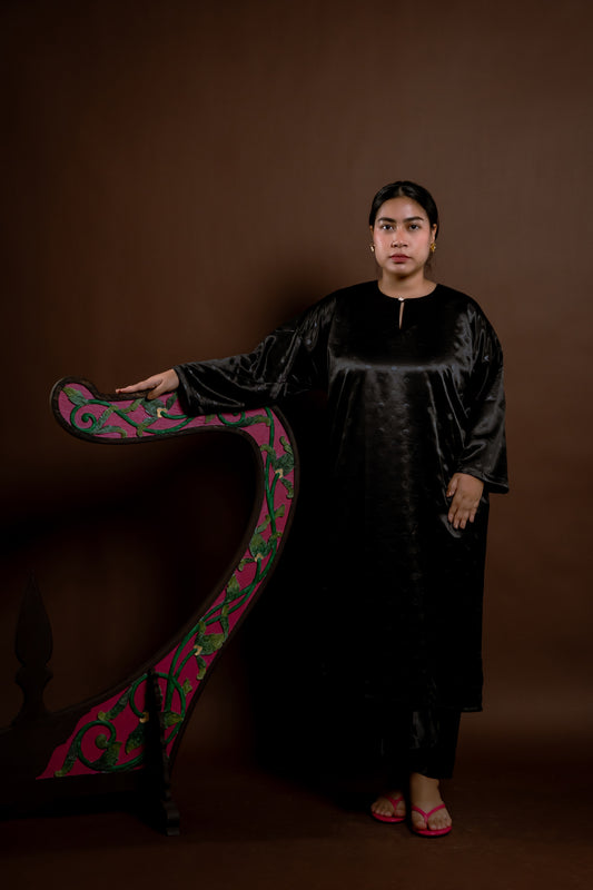 Baju Kurung Rindu Dara Polka Hitam