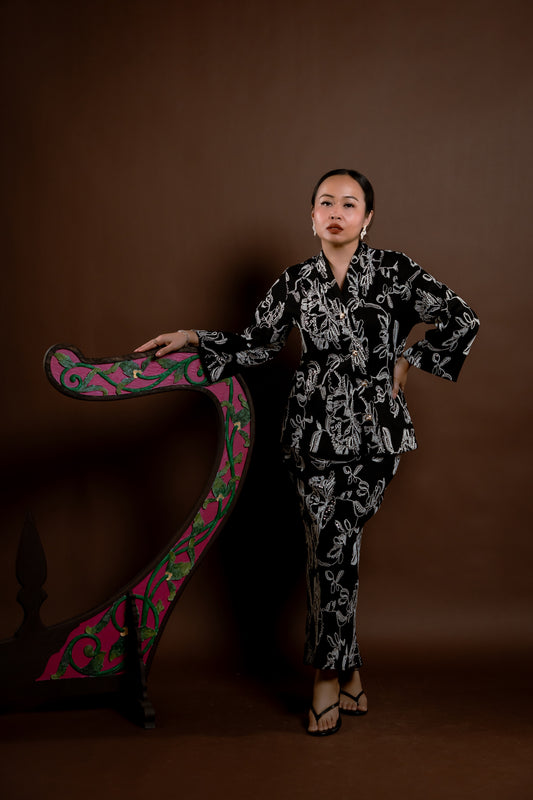 Kurung Rindu Set Berbisik Hitam