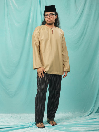 Baju Belanga Perang