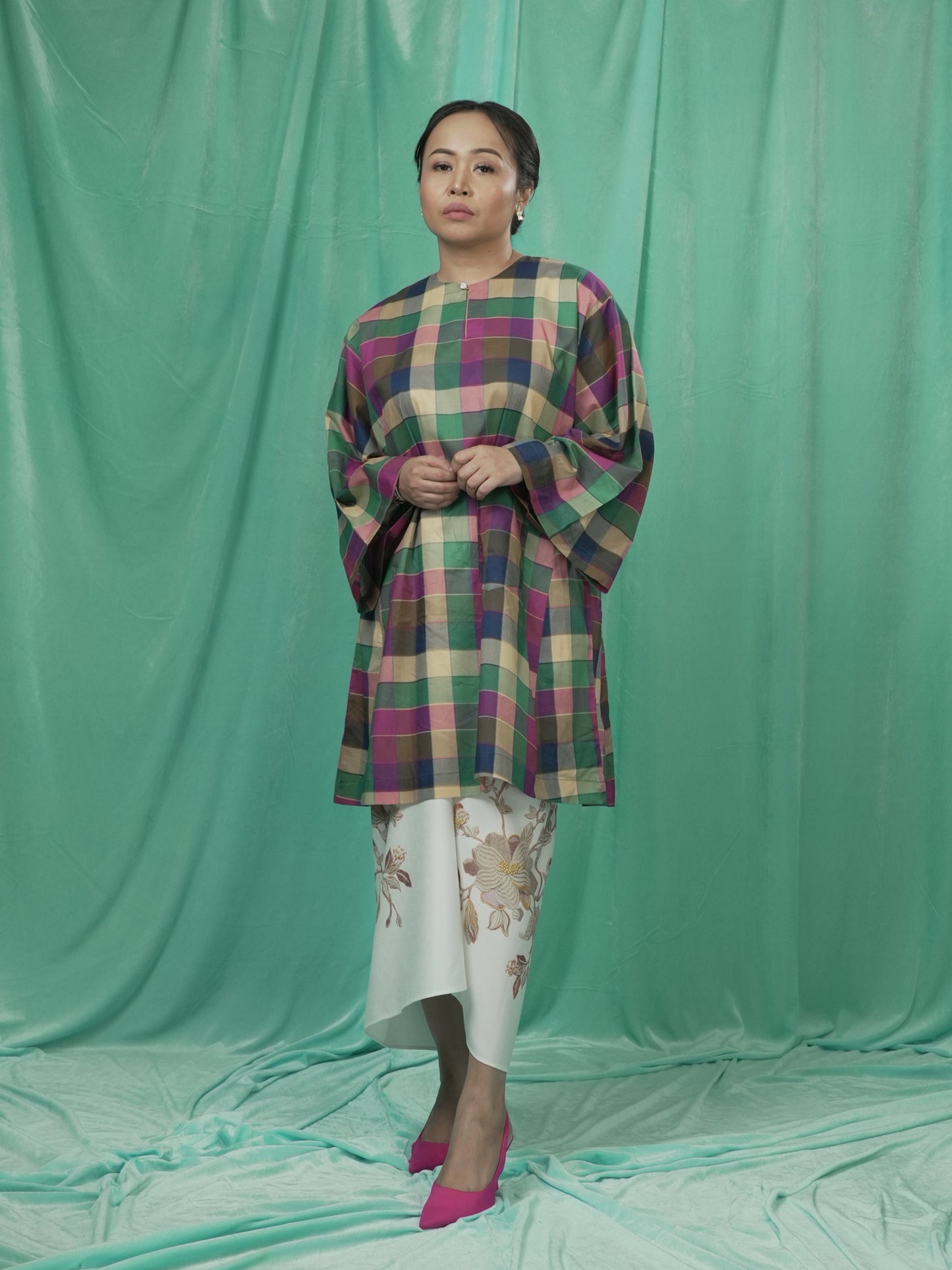 Baju Kurung Besar Pangkah Warna