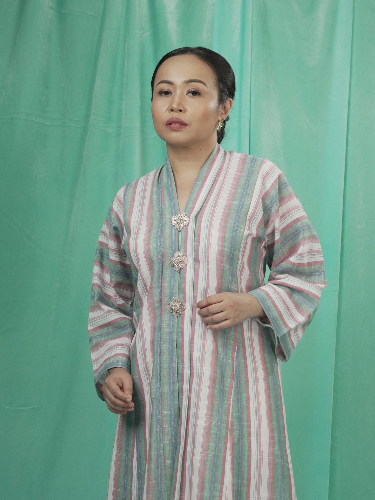 Kebaya Lampai Silang Jambu