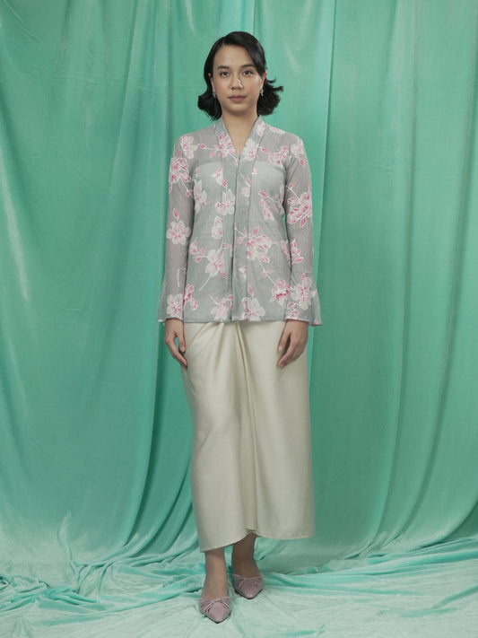 Kebaya Renda Pendek Kelabu