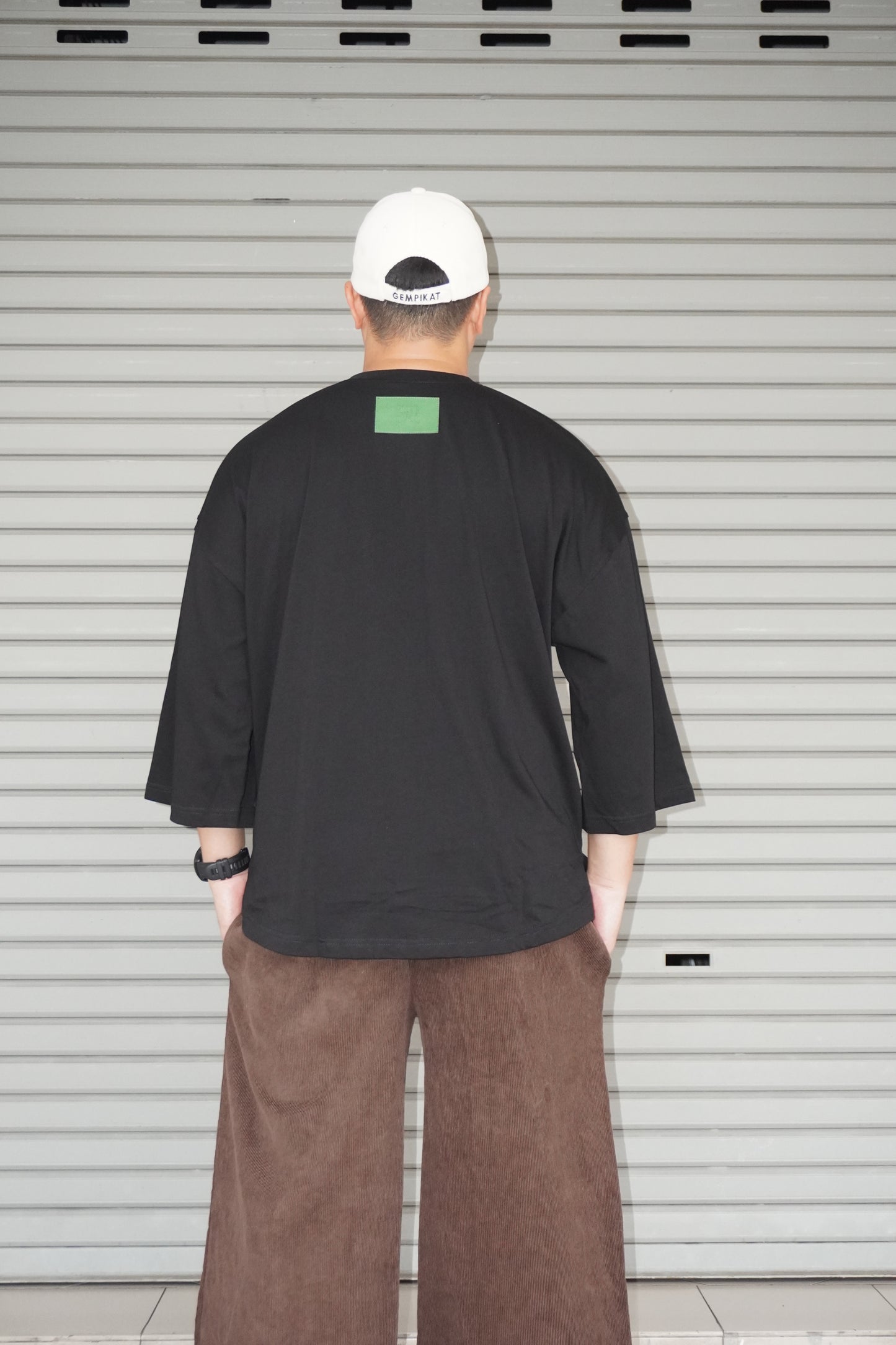 (Bukan T) Basahan: Hitam