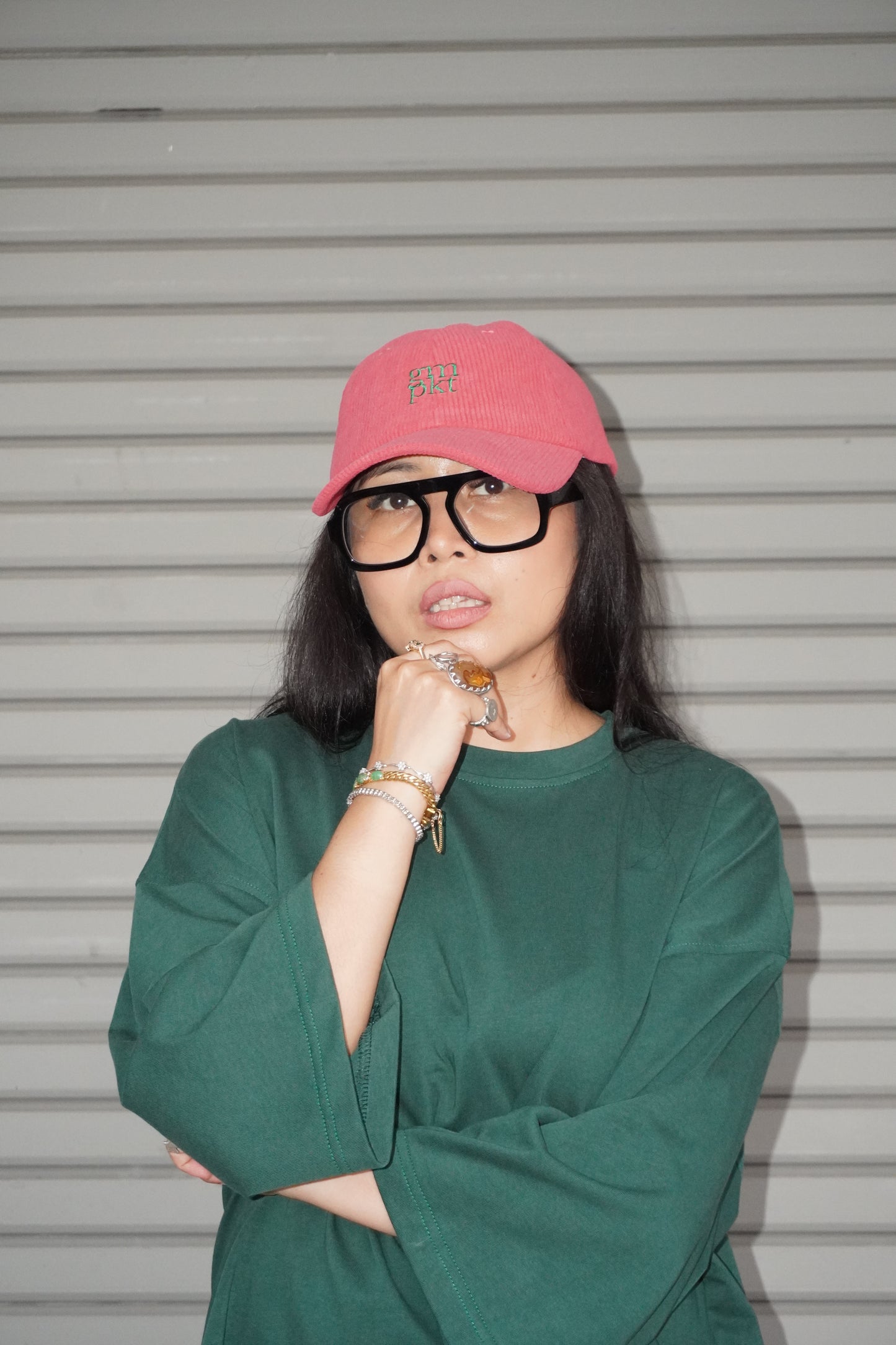 Topi Corduroy Merah Jambu