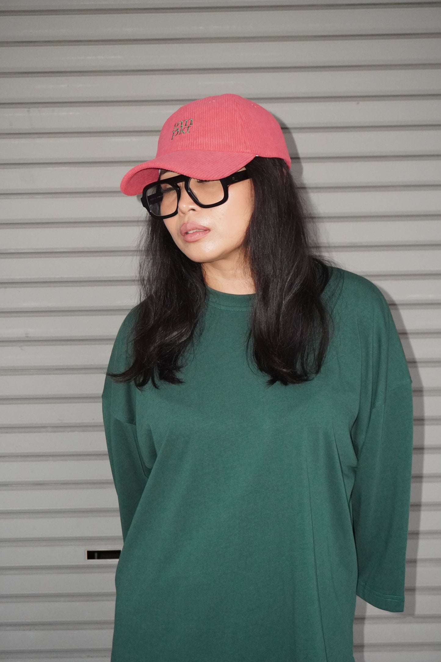 Topi Corduroy Merah Jambu