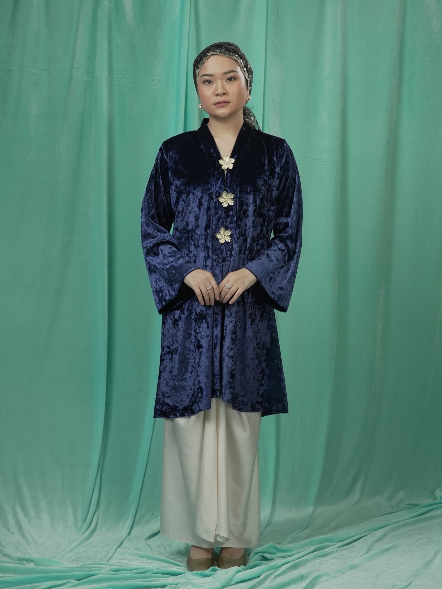 Kebaya Balada Biru