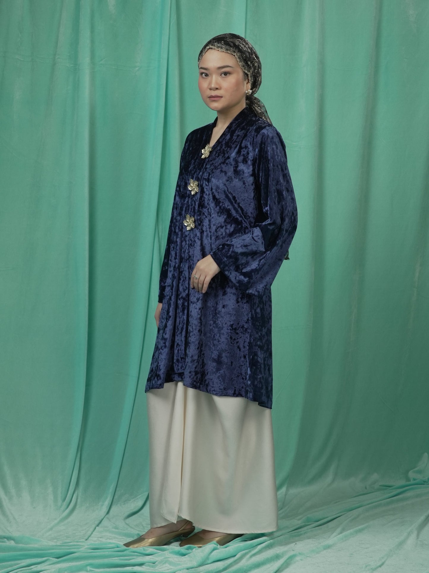 Kebaya Balada Biru