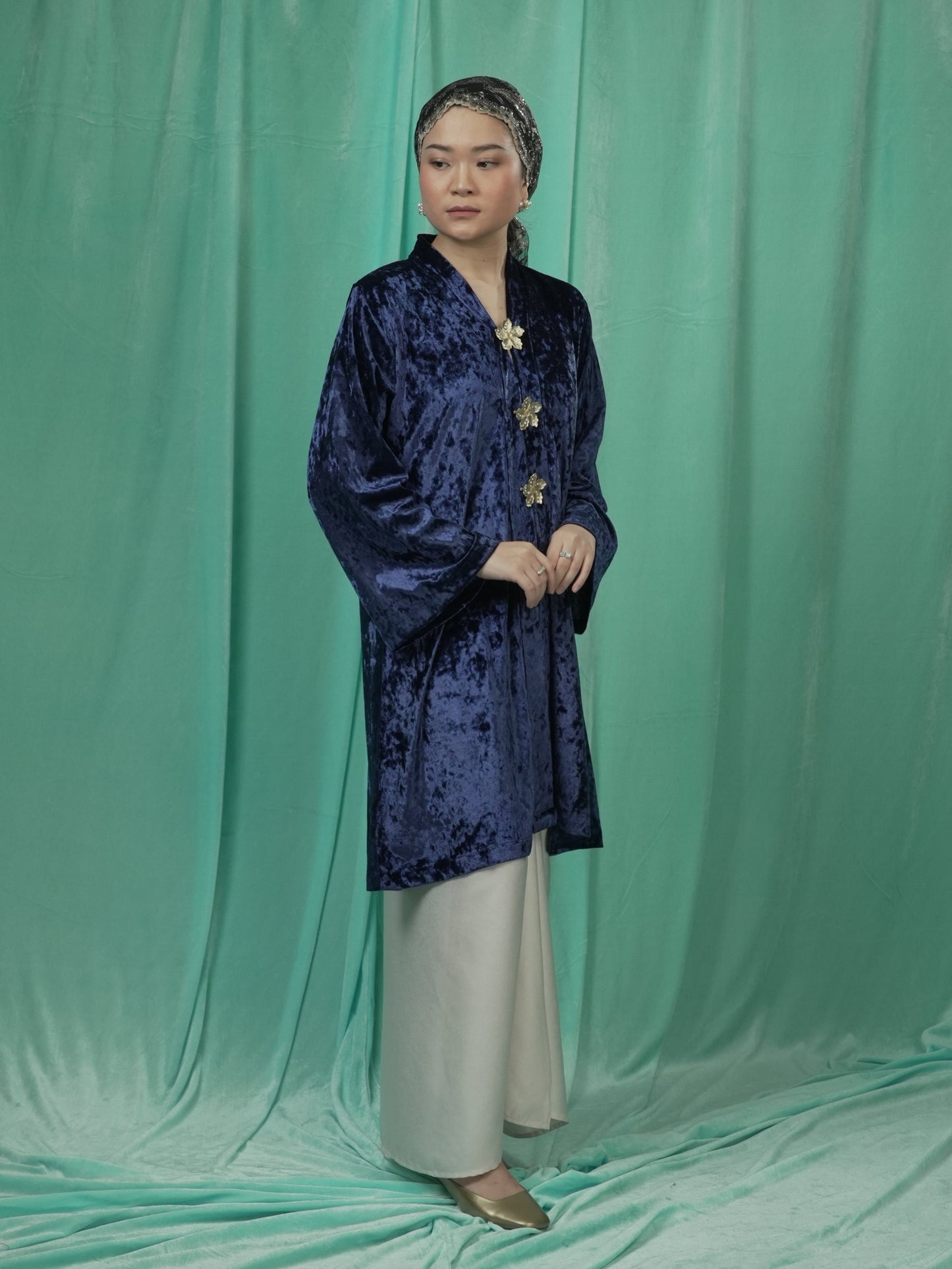 Kebaya Balada Biru