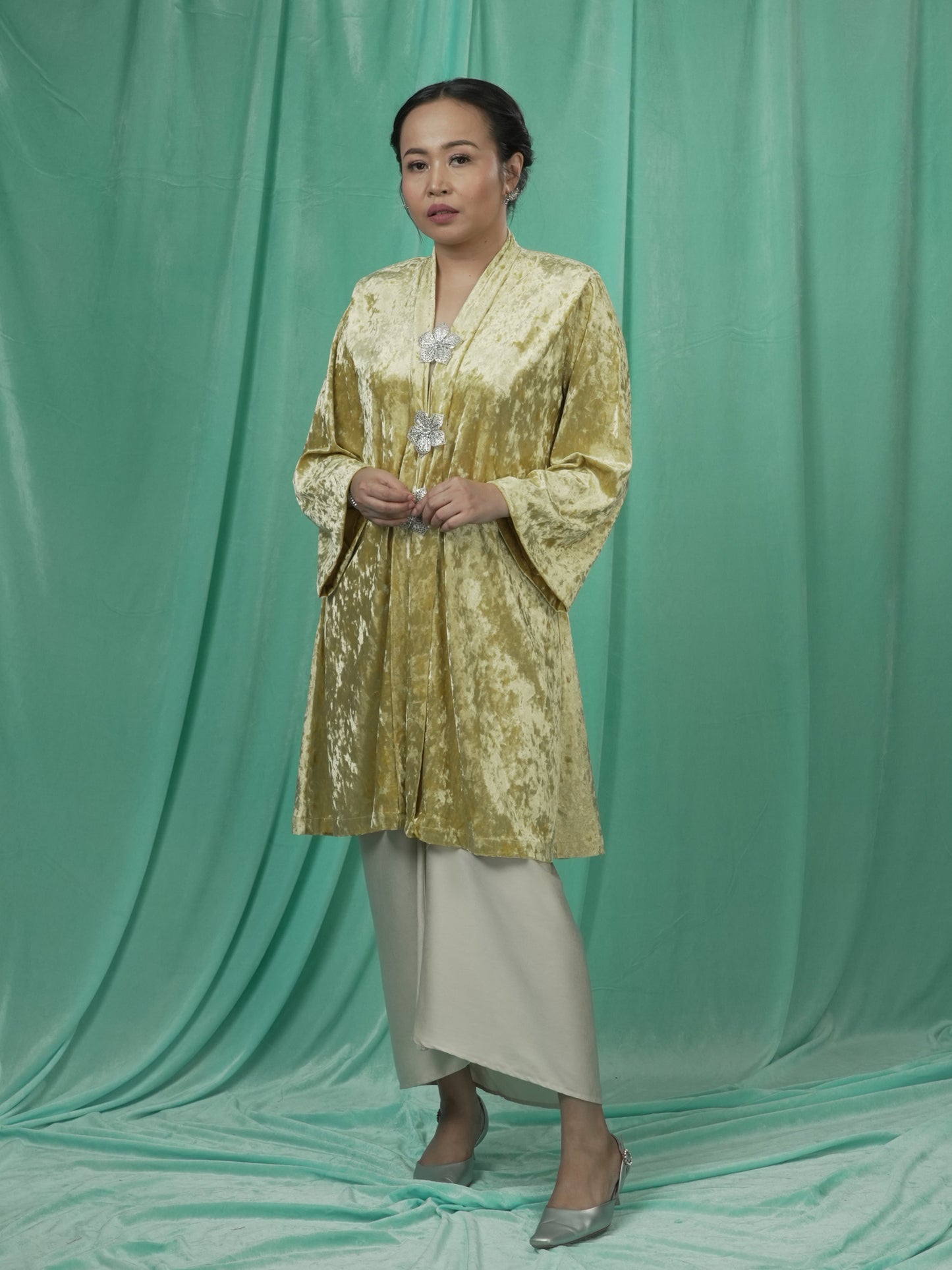 Kebaya Balada Kuning