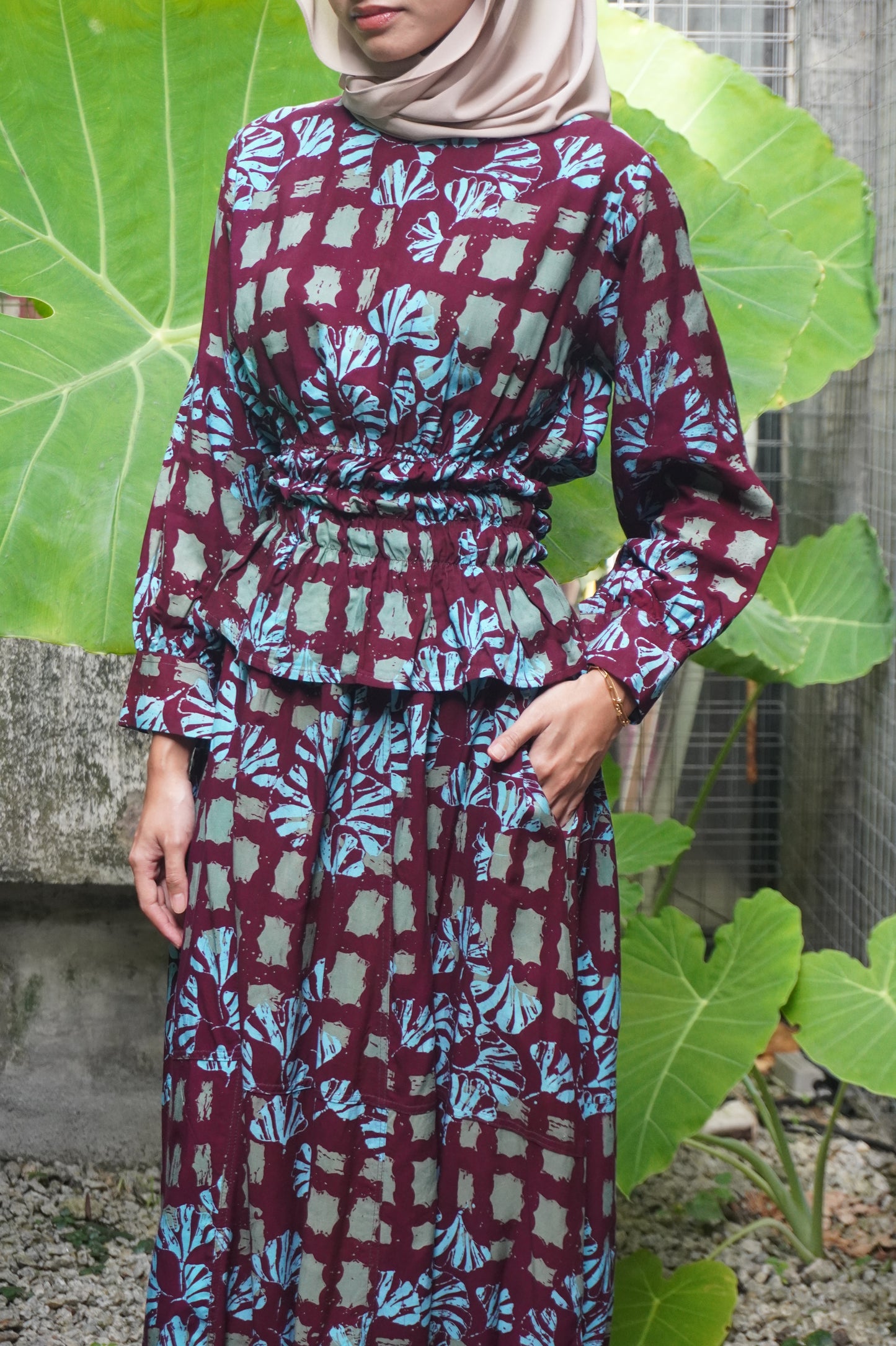 Baju Chop Marun Biru