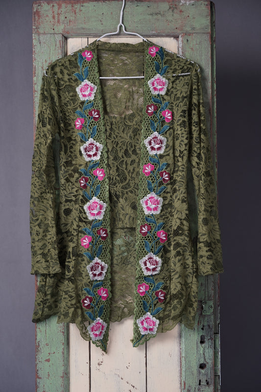 Kebaya Hati Hijau Muda