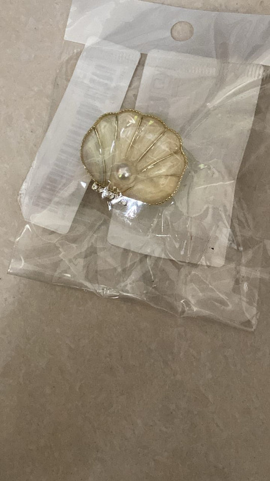 Kerongsang Pearl