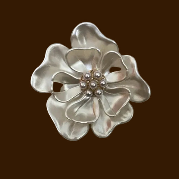 Kerongsang Big Pearl Flower 3D