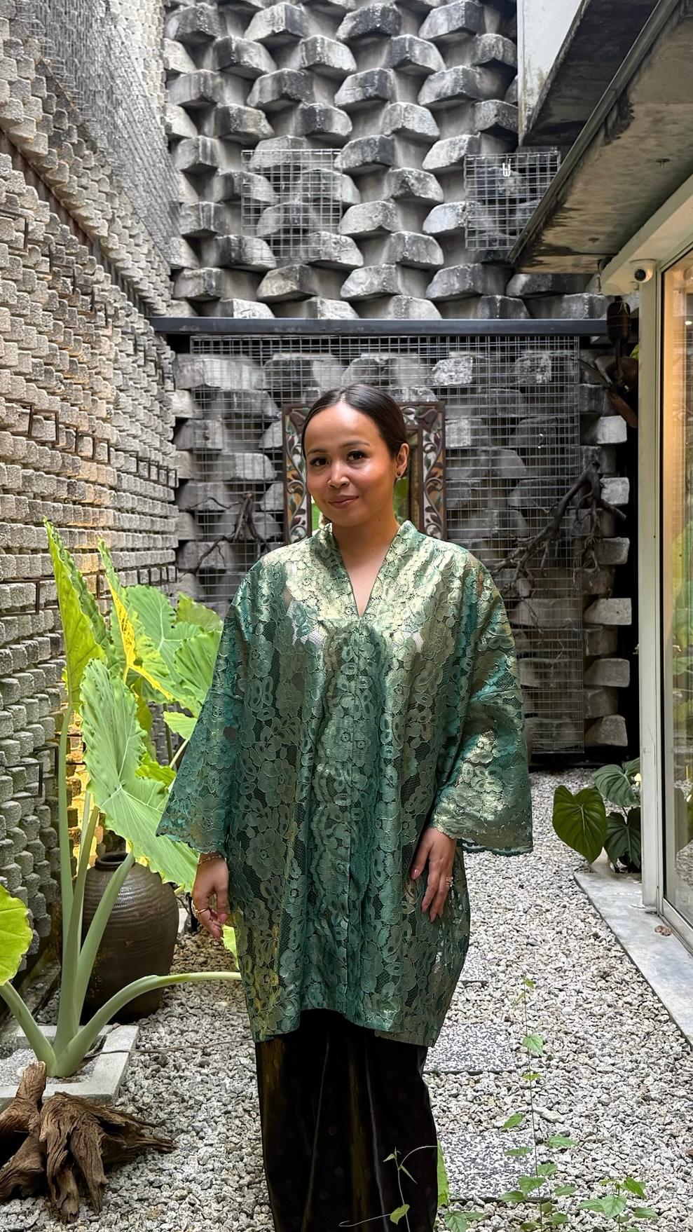 Kebaya Rindu Gema Hijau Metalik