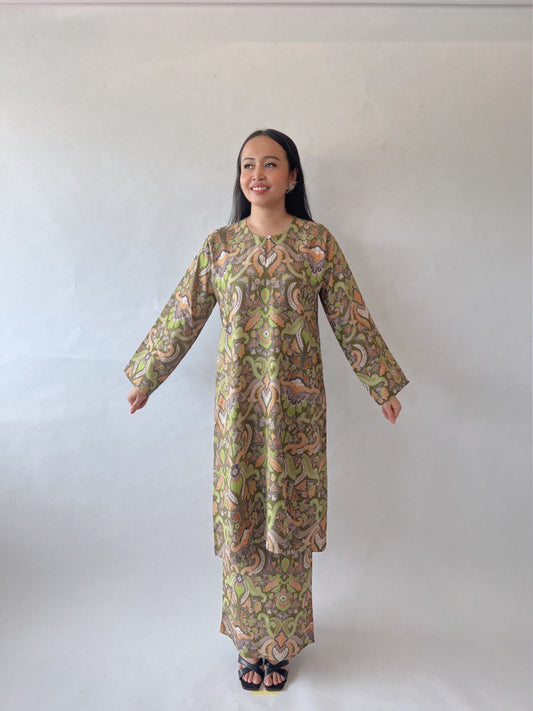 Baju Kurung Batik Nusantara Madu