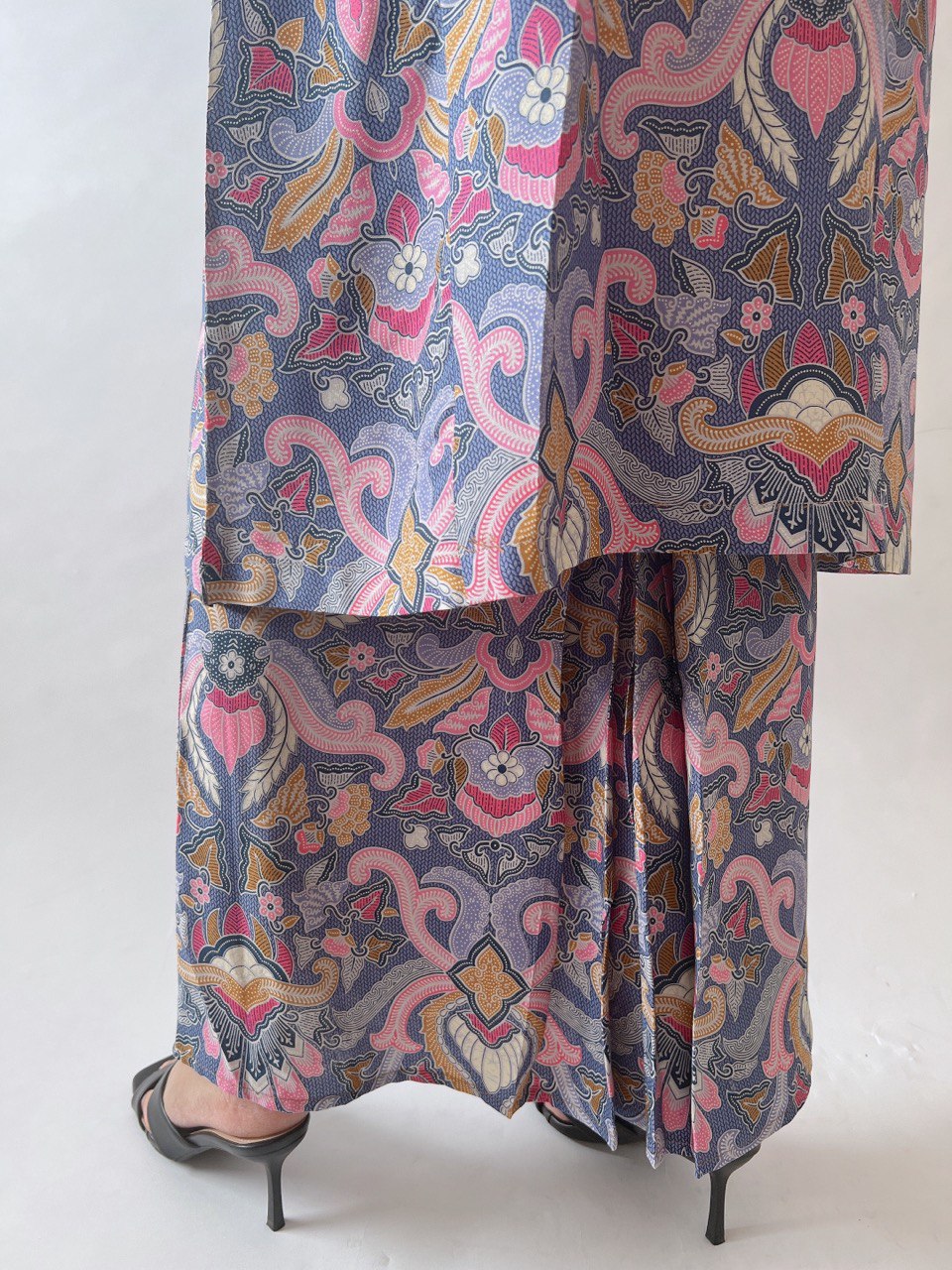 Baju Kurung Batik Nusantara Merbah