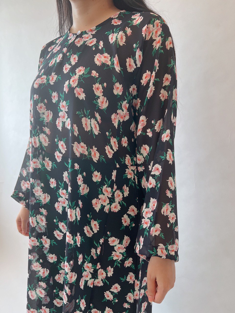 Baju Kurung Bunga Hitam