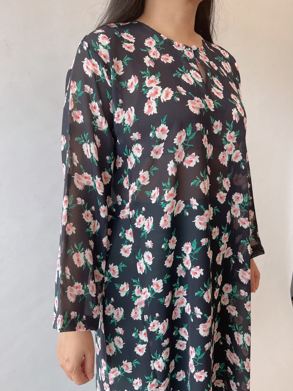 Baju Kurung Bunga Hitam